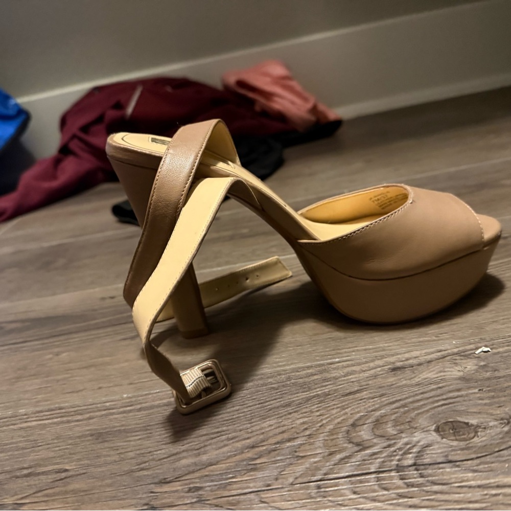 Jessica Simpson Tan High-Heeled Peep-Toe Heels